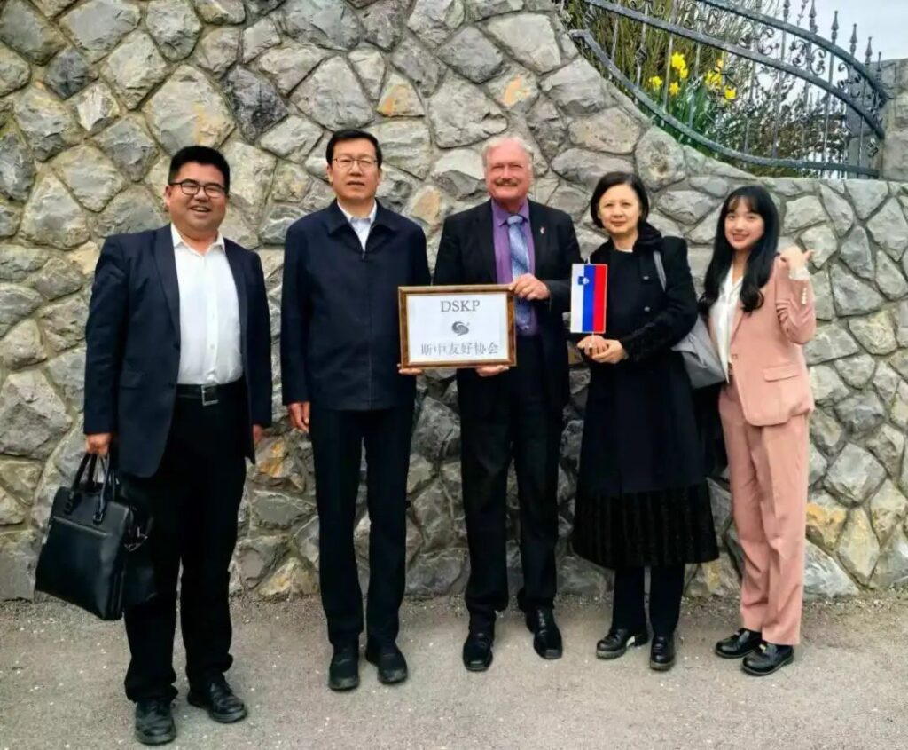 协会新闻 | 托马日·阿蒙会见中国经济联络中心代表团